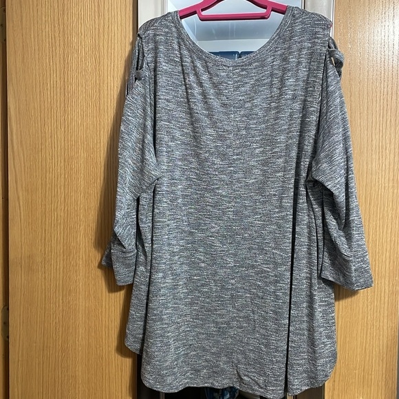 Terra & Sky 3X 24-26 grey silver lightweight sweater with crisscross sleeves - Picture 7 of 10